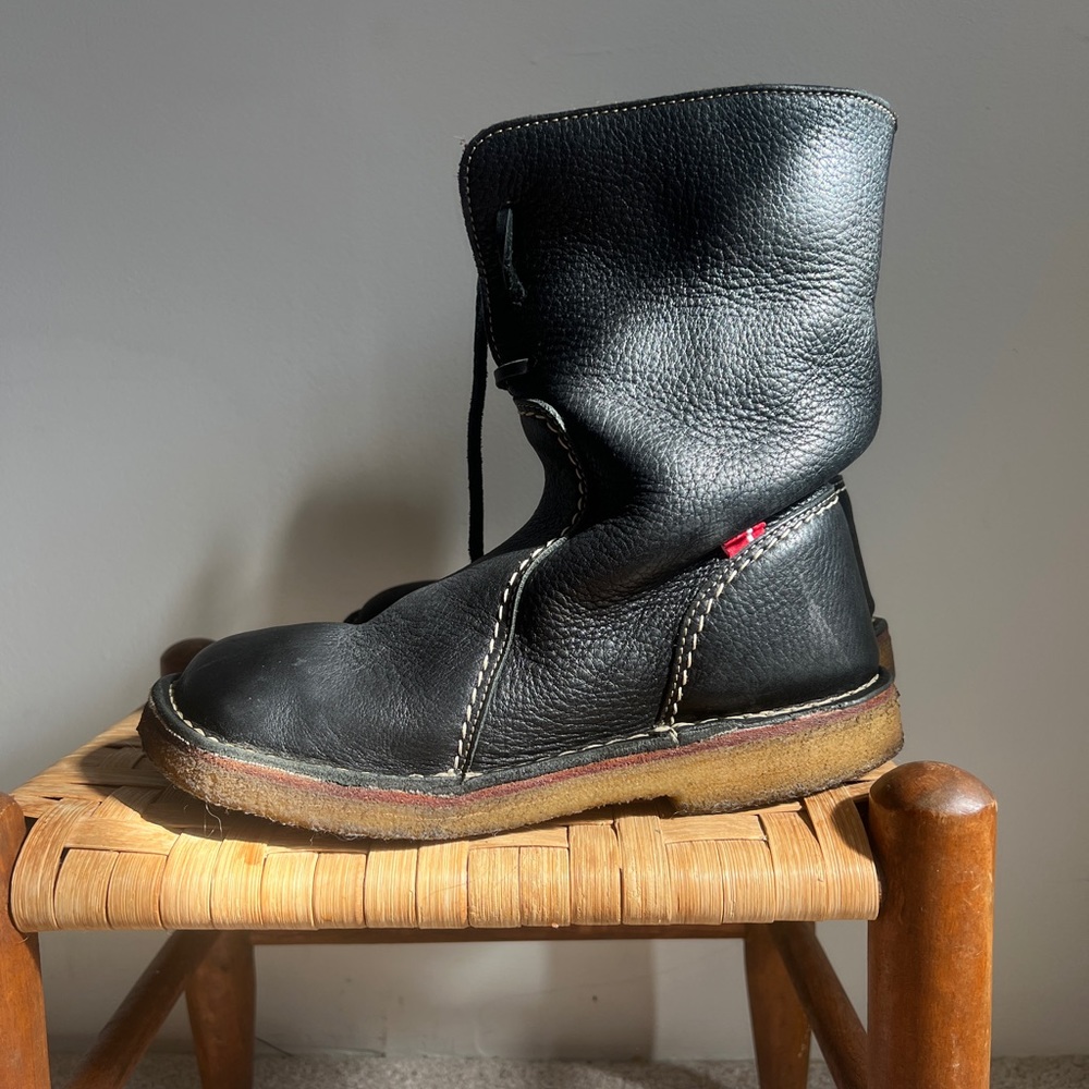 Duck feet Arhus black leather boot size 39
